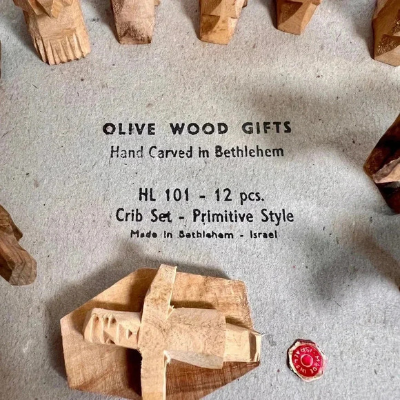Olive handcrafted Wood Nativity Set, 12 pcs, Brown made in Israel - Picture 3 of 14